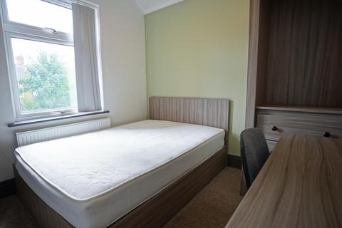 6 bedroom house to rent, Royland Road, Loughborough LE11