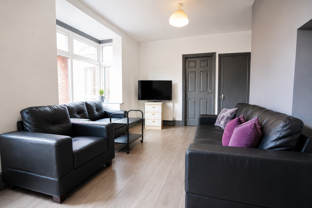 6 bedroom house to rent