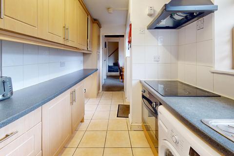 2 bedroom house to rent, Albert Street, Loughborough LE11