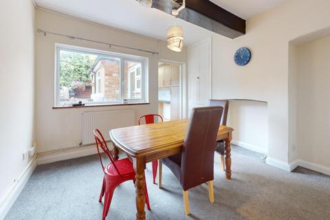 2 bedroom house to rent, Albert Street, Loughborough LE11