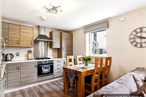 2 bedroom flat for sale