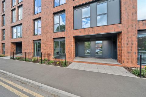 1 bedroom apartment to rent, Studio apartment Lombe House, Liversage street, Derby