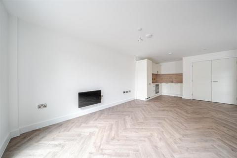 1 bedroom apartment to rent, Studio apartment Lombe House, Liversage street, Derby