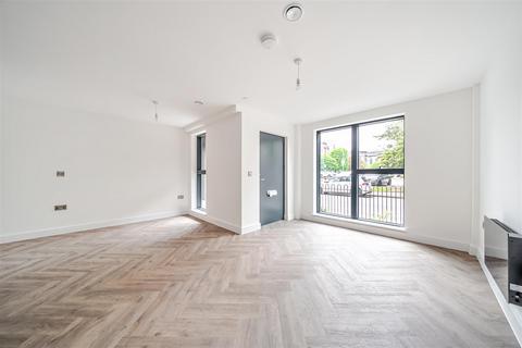 1 bedroom apartment to rent, Studio apartment Lombe House, Liversage street, Derby