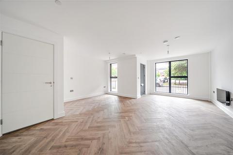 1 bedroom apartment to rent, Studio apartment Lombe House, Liversage street, Derby