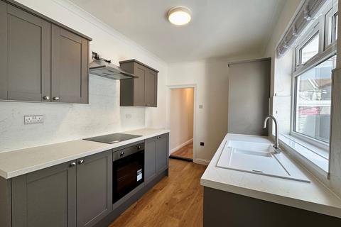 2 bedroom house to rent, Jervis Road, Portsmouth, PO2
