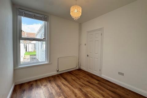 2 bedroom house to rent, Jervis Road, Portsmouth, PO2