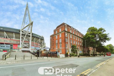 Studio to rent, Westgate Street, Cardiff, CF10