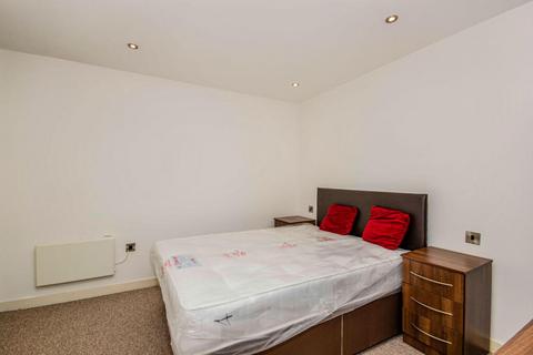 1 bedroom flat to rent, Gateway Plaza, Fitzwilliam Street, Barnsley, S70