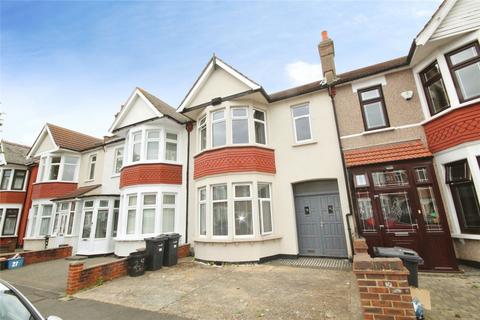 3 bedroom terraced house to rent, Lynford Gardens, Ilford IG3
