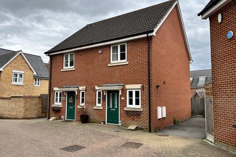 2 bedroom semi-detached house to rent, Ratcliffe Gate, Chelmsford