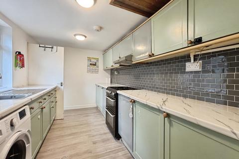 2 bedroom terraced house for sale, Kingsland Road, London E13