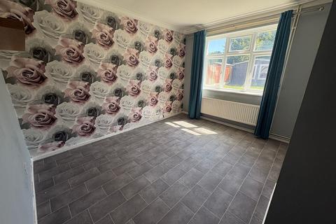 3 bedroom semi-detached house for sale, Elizabeth Road, Newark