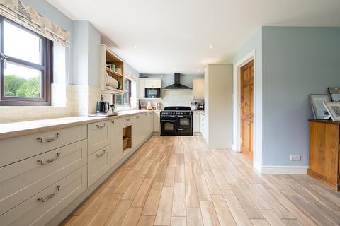4 bedroom detached house for sale, Ford Lane, Kilcot, Newent