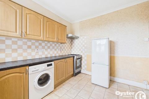 1 bedroom flat to rent, Westbury Road, London, N11