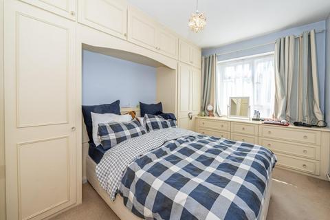 3 bedroom flat for sale, Tunis Road, Shepherds Bush, W12