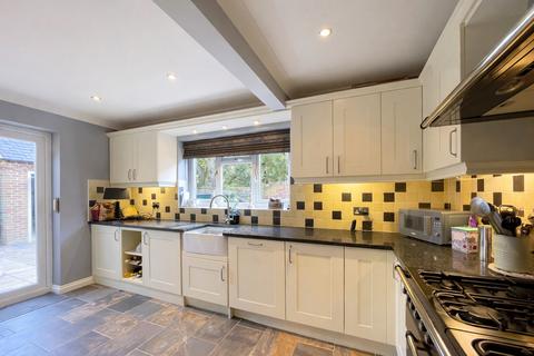 3 bedroom detached house for sale, Church Street, Spalding