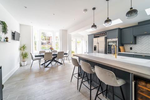 5 bedroom terraced house for sale, Ferrestone Road, Hornsey N8