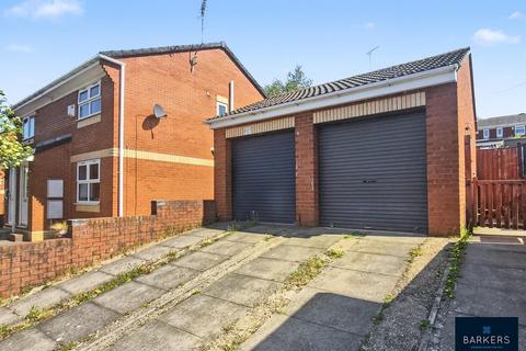 3 bedroom townhouse for sale, Laneside Gardens, Morley