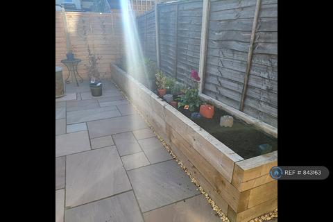 3 bedroom terraced house to rent, Cuthbert Road, Portsmouth, PO1