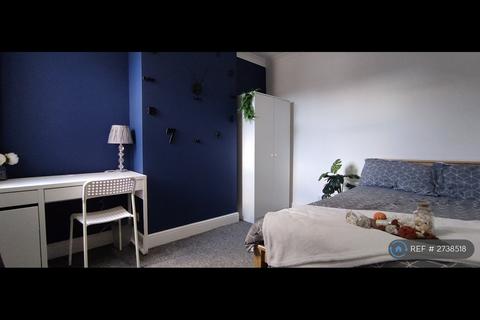 1 bedroom in a house share to rent, Lawson Road, Southsea, PO5