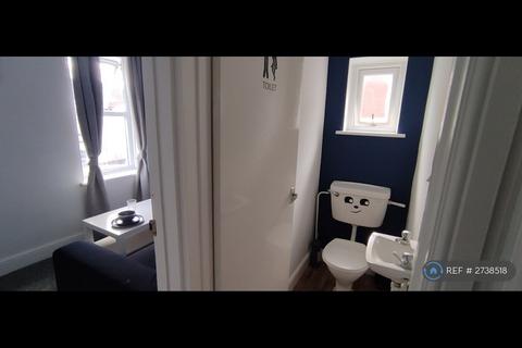 1 bedroom in a house share to rent, Lawson Road, Southsea, PO5