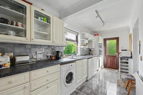 4 bedroom semi-detached house for sale, Bostocks Lane, Sandiacre