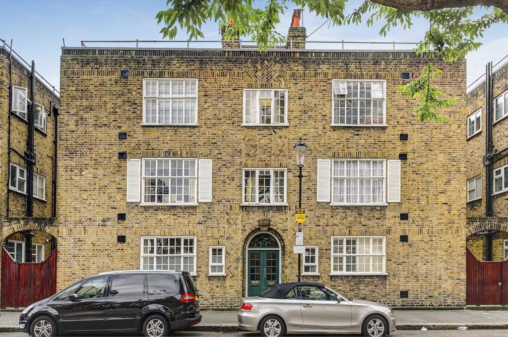 Rosemoor Street, London SW3 2 bed flat - £3,198 pcm (£738 pw)
