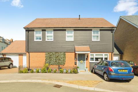 2 bedroom semi-detached house for sale, Parry Rise, Biggleswade, SG18