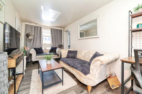 2 bedroom semi-detached house for sale, Parry Rise, Biggleswade, SG18