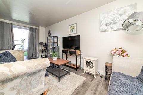 2 bedroom semi-detached house for sale, Parry Rise, Biggleswade, SG18