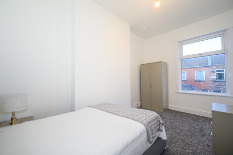 1 bedroom house of multiple occupation to rent, Newton-le-Willows WA12