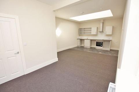 2 bedroom bungalow to rent, Abbey Road, Grimsby DN32