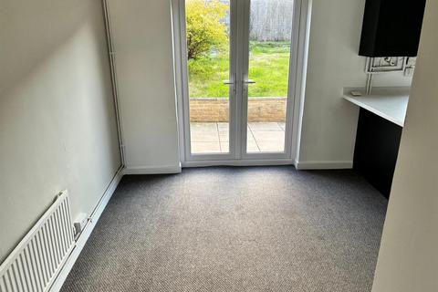 3 bedroom terraced house to rent, Underhill Road, Gloucester GL4