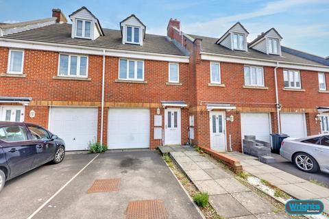 3 bedroom terraced house to rent, Manley Close, Trowbridge