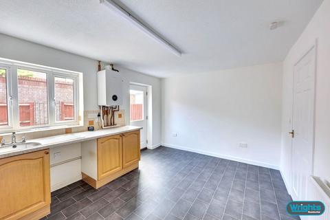 3 bedroom terraced house to rent, Manley Close, Trowbridge