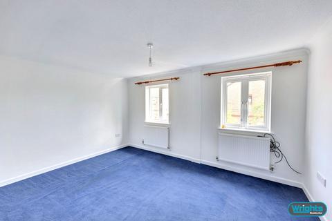 3 bedroom terraced house to rent, Manley Close, Trowbridge
