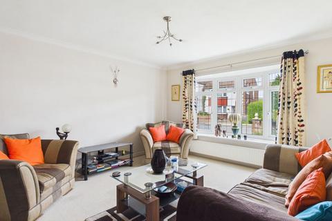 3 bedroom detached house for sale, King Arthurs Drive, Rochester
