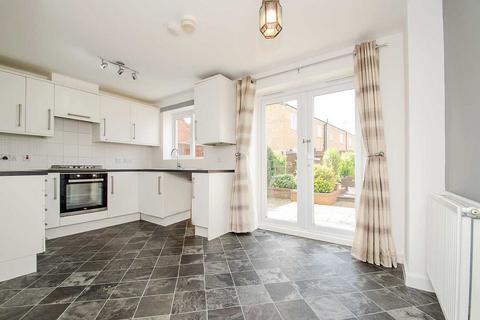 3 bedroom terraced house to rent, Earlswood Way, Cannock WS11