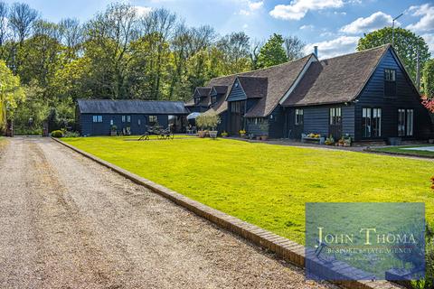 6 bedroom property to rent, Woodside, Epping CM16