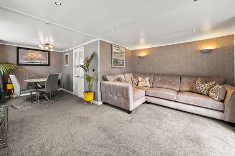 2 bedroom park home for sale, Weybridge Park Estate, Addlestone KT15
