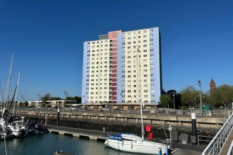 Seaward Tower, Trinity Green