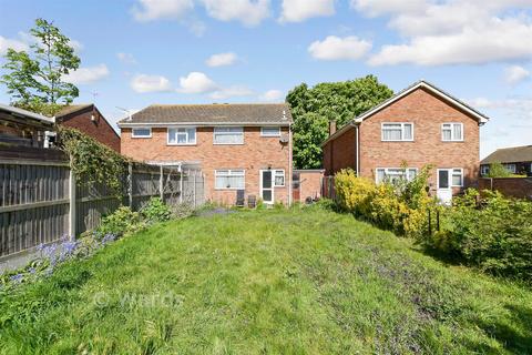 3 bedroom semi-detached house for sale, Yew Tree Close, Broadstairs CT10