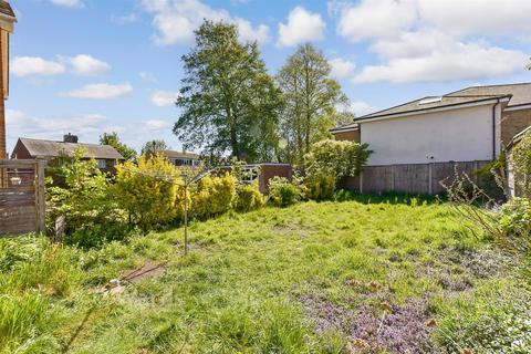 3 bedroom semi-detached house for sale, Yew Tree Close, Broadstairs CT10
