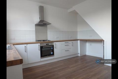 2 bedroom terraced house to rent, Cemetery Road, Bolton, BL4