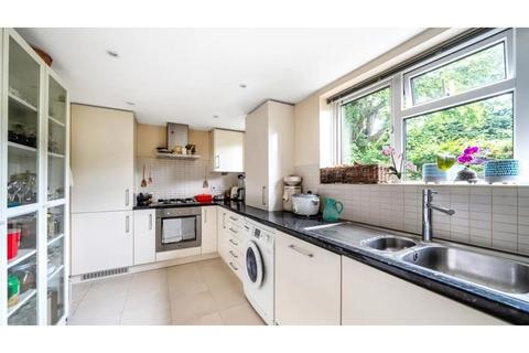 2 bedroom flat for sale, Christchurch Road, Virginia Water, GU25