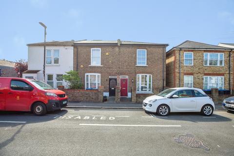Deburgh Road, London, SW19