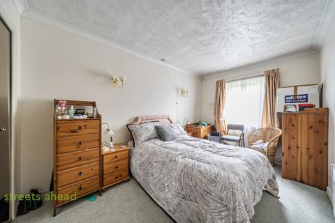 1 bedroom apartment for sale, Fairfield Path, Croydon, CR0