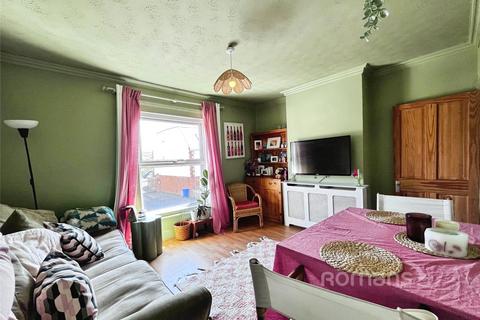 2 bedroom maisonette for sale, Somerset Road, Farnborough, Hampshire