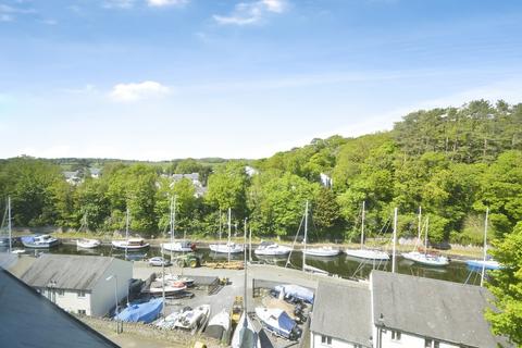 undefined, Llys Marina, Y Felinheli, Gwynedd, LL56